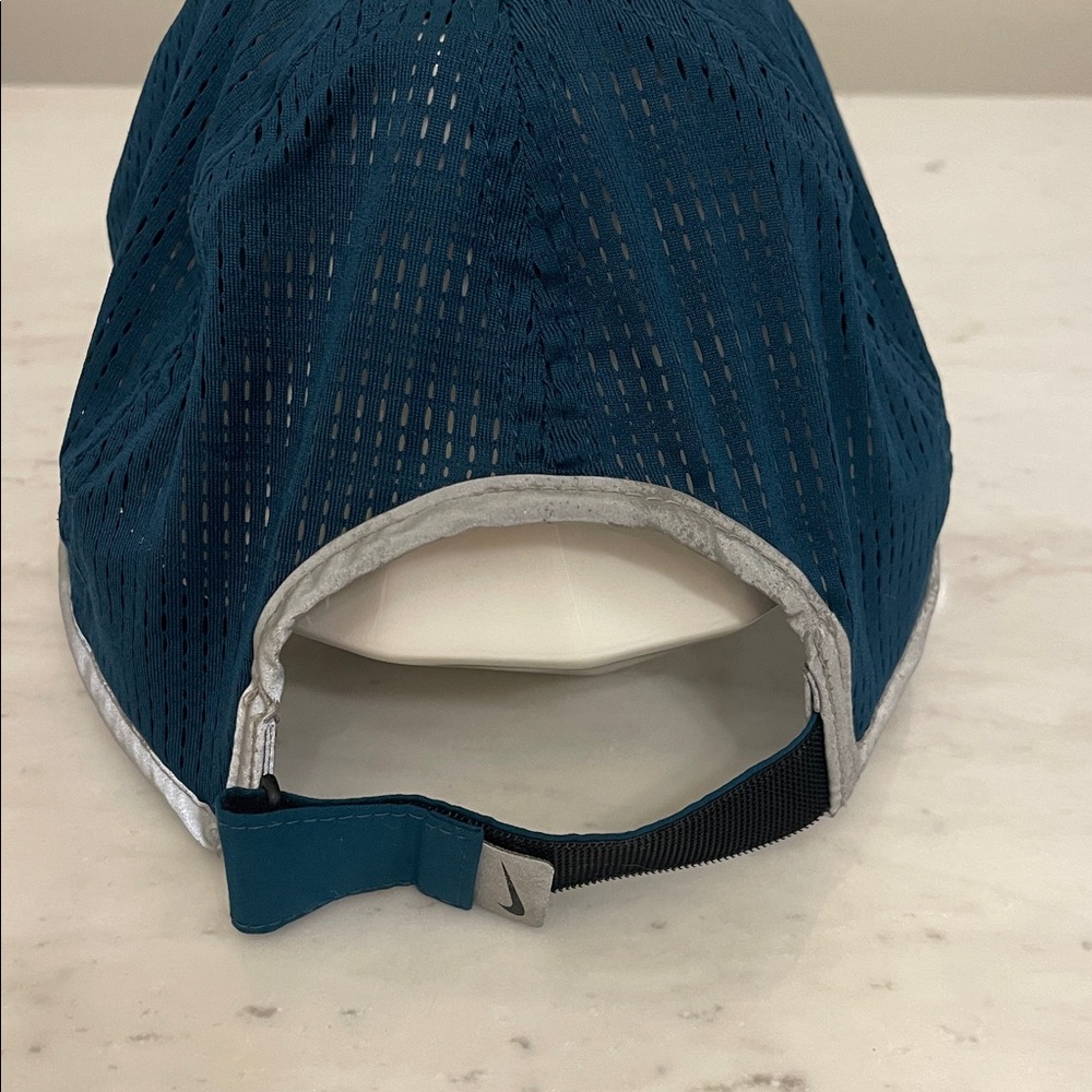 Nike Cap - Picture 3 of 3